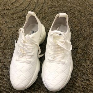 Women Brand New sneaker